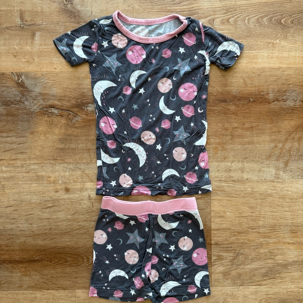 Little Sleepies- Two-Piece Short Sleeve & Shorts Pajama Set size 18-24m